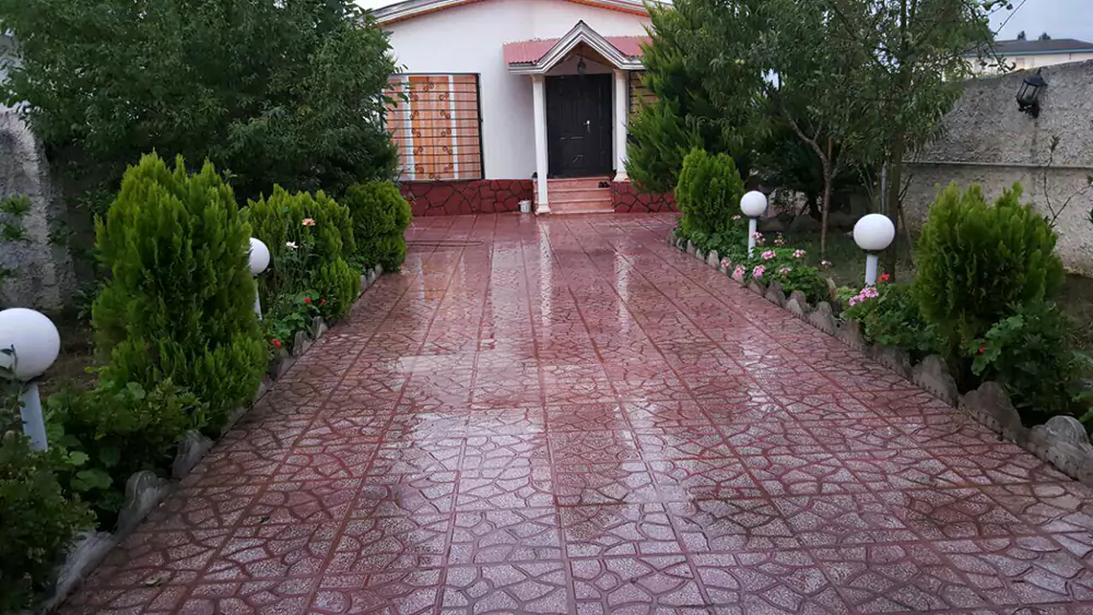 کف حیاط ویلا بام ساز انواع سنگ فرش برای حیاط ویلا